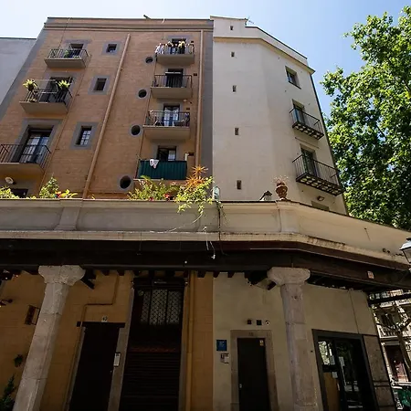 Deco Barcelona-born St. Apartment *