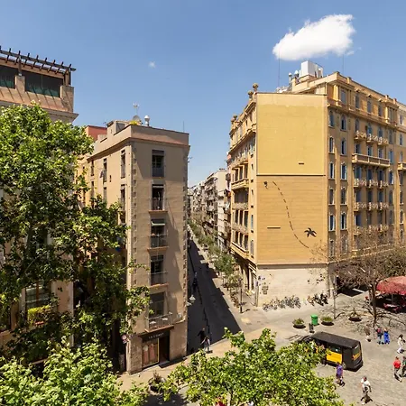 Deco Barcelona-born St. Barcelona