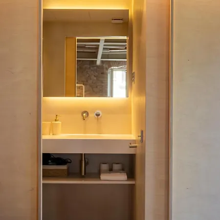 Deco Barcelona-born St. Apartment *