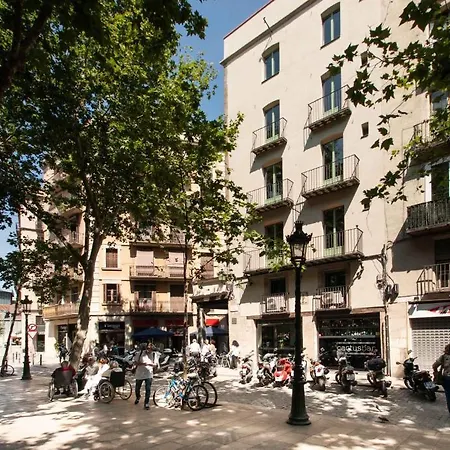 Deco Barcelona-born St. Apartment