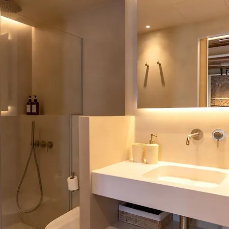 Deco Barcelona-born St. *