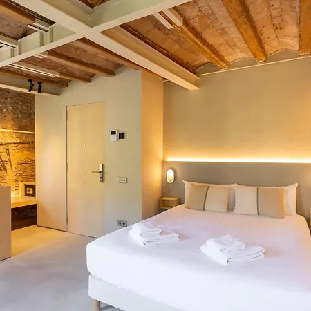 Deco Barcelona-born St. * バルセロナ