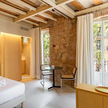 Deco Barcelona-born St.