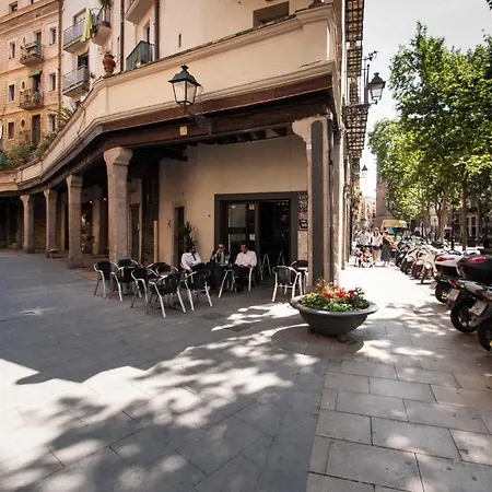 Decô Barcelona-born St. Barcelone